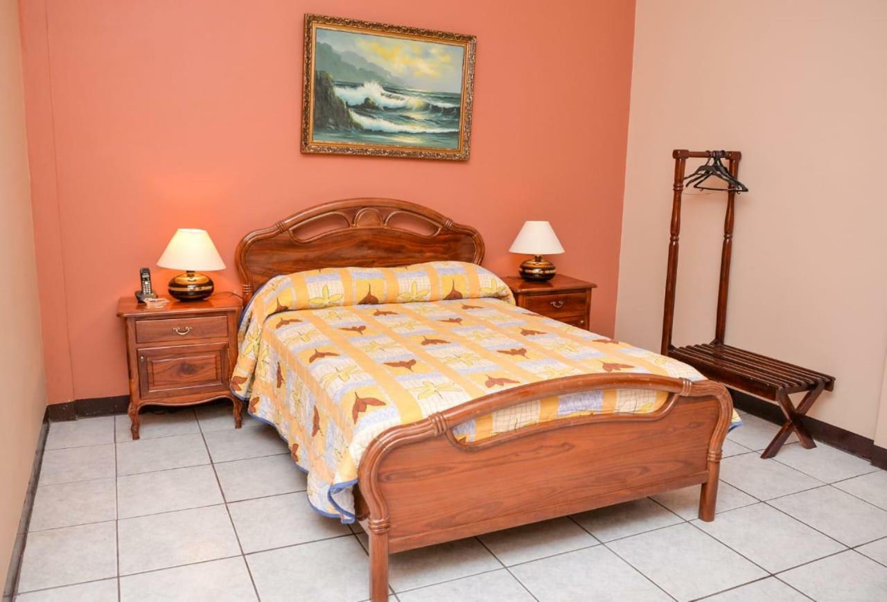 Hotel Olimpico En Quevedo Bagian luar foto