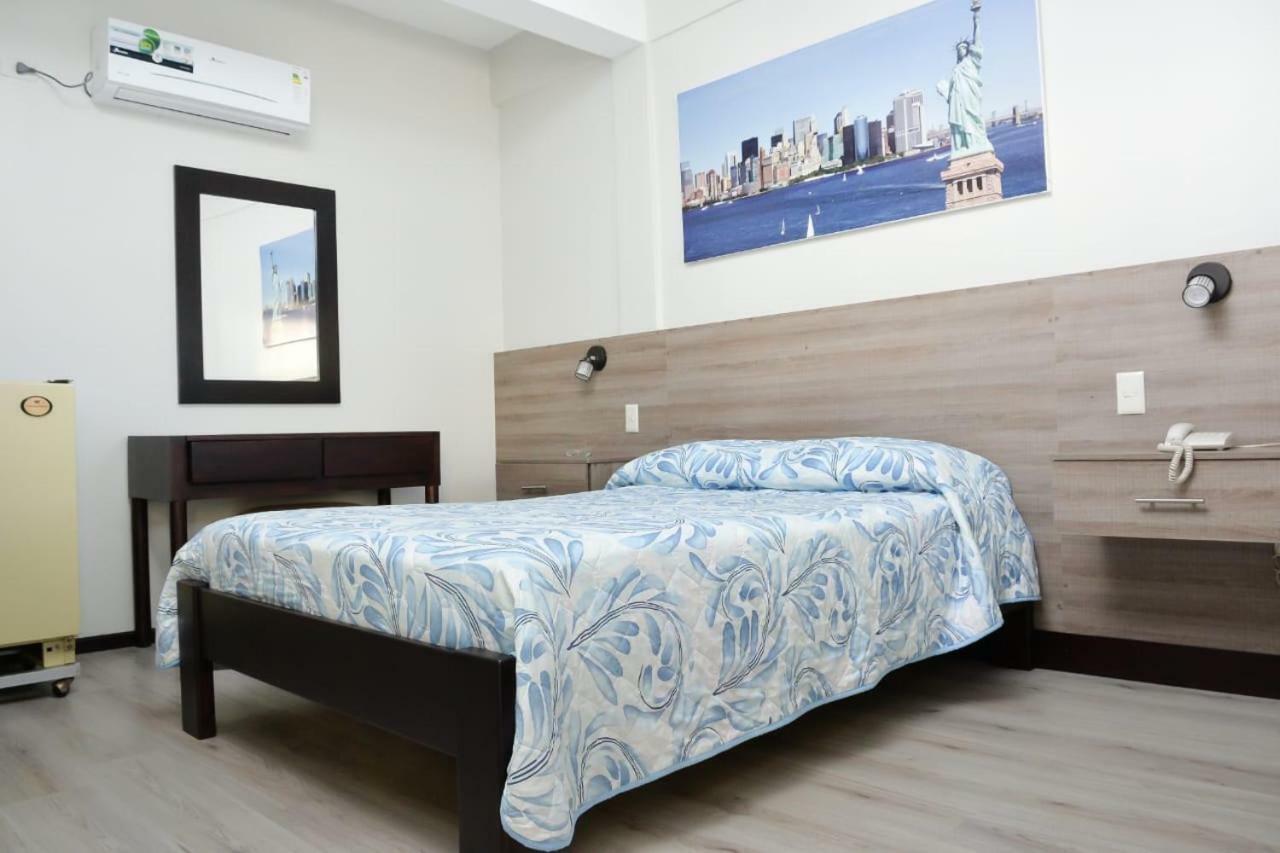Hotel Olimpico En Quevedo Bagian luar foto